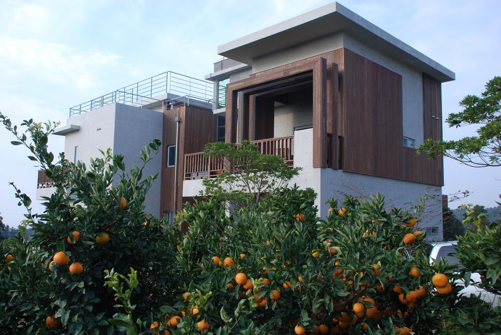 Jeju Eco Suites Сеогвипо Екстериор снимка