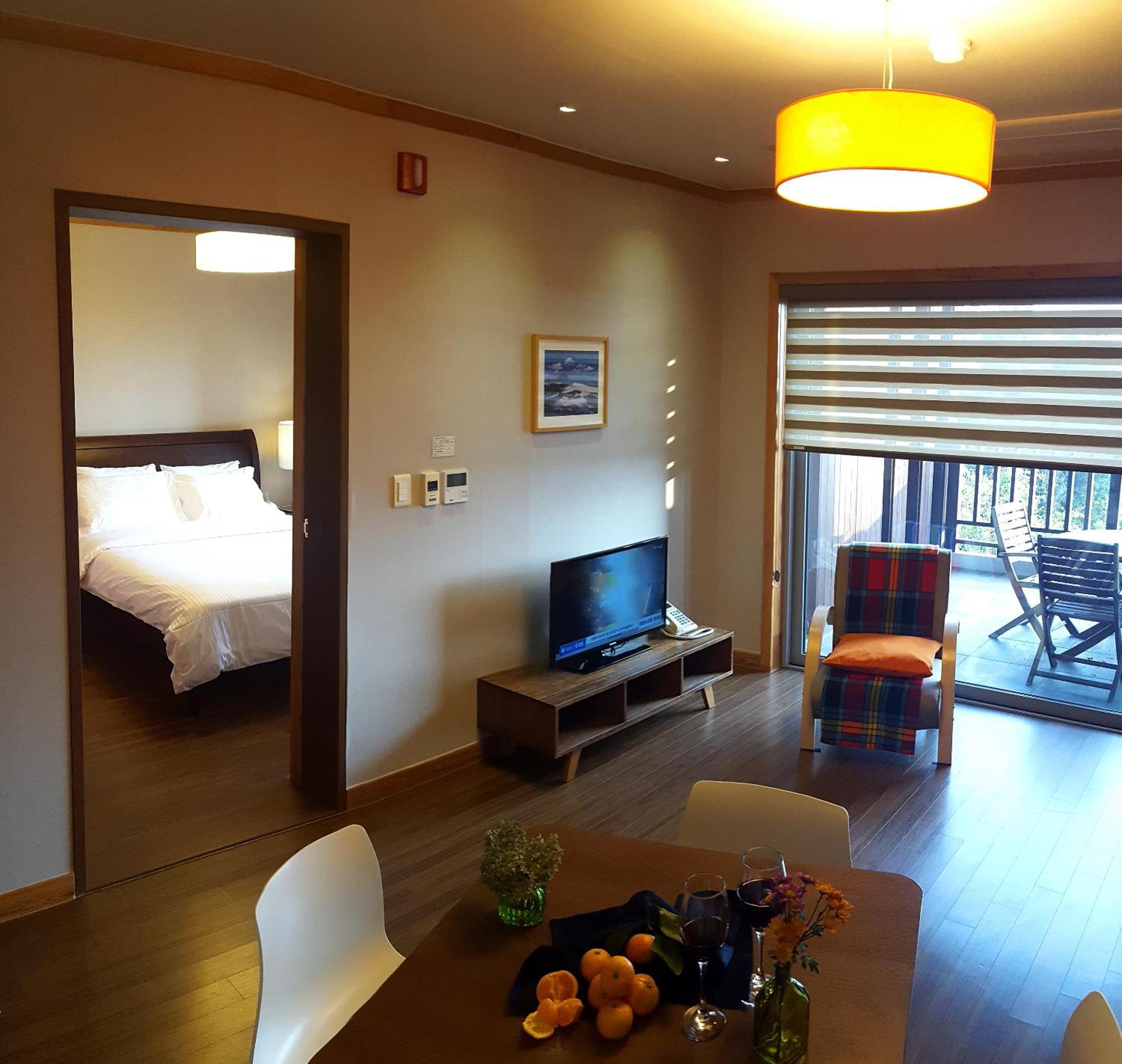 Jeju Eco Suites Сеогвипо Екстериор снимка