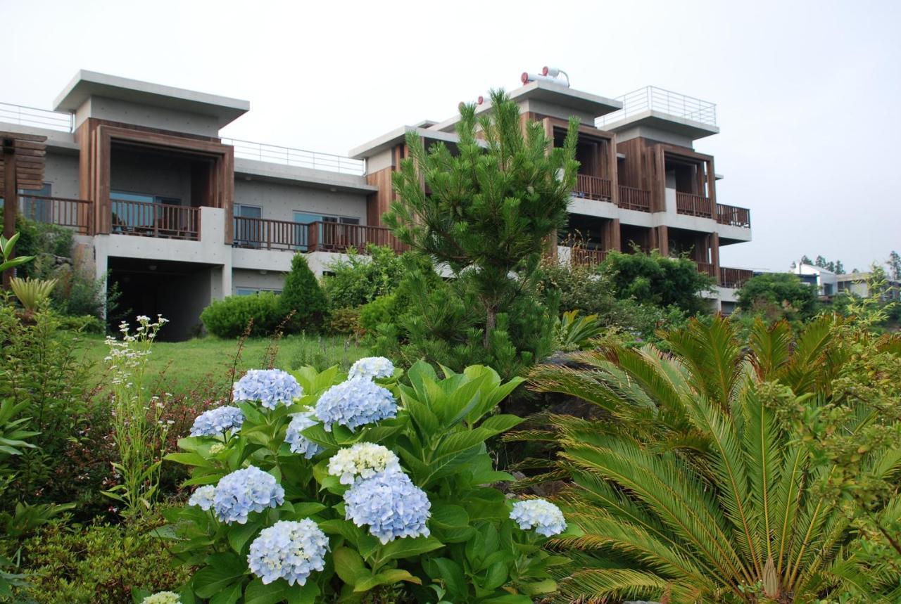 Jeju Eco Suites Сеогвипо Екстериор снимка